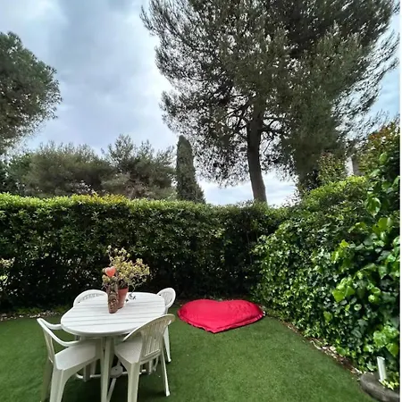 2 Pieces Rdj Proche Apartment